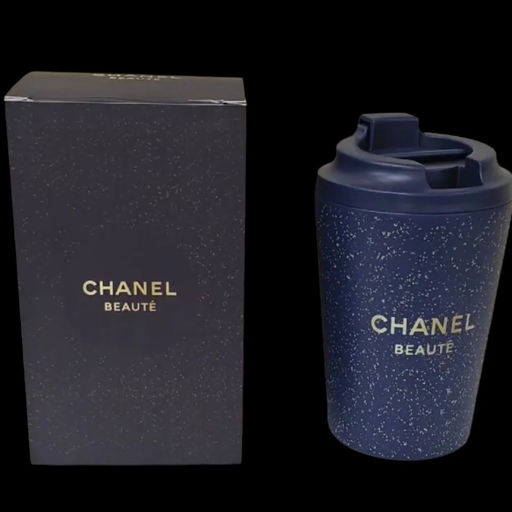 Chanel Holliday gift with purchase cup - Picture 4 of 4